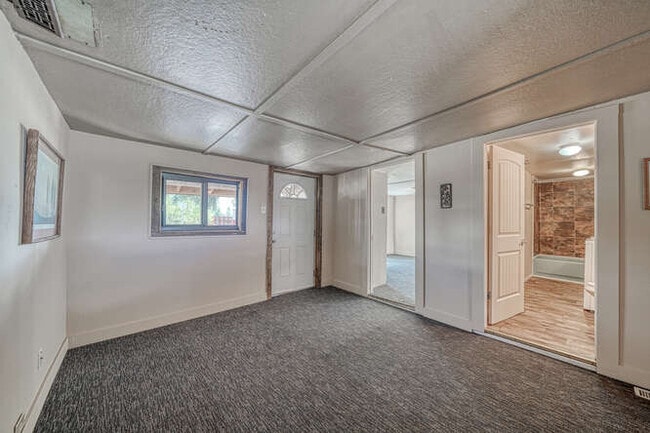 Foto del edificio - 426 E 11th St
