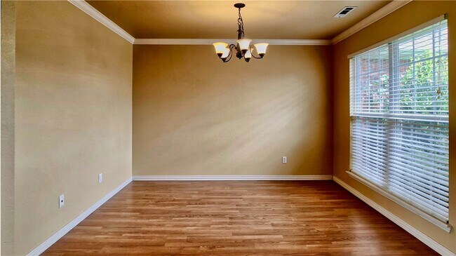 Foto del edificio - 2375 N Stonecrest Dr