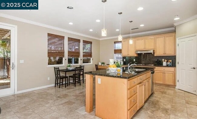 Building Photo - 1557 Amber Ln