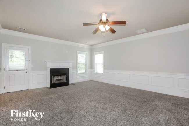 Foto del edificio - 394 Plymstock Dr