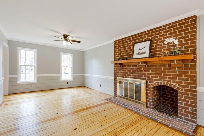 Building Photo - Queensmill