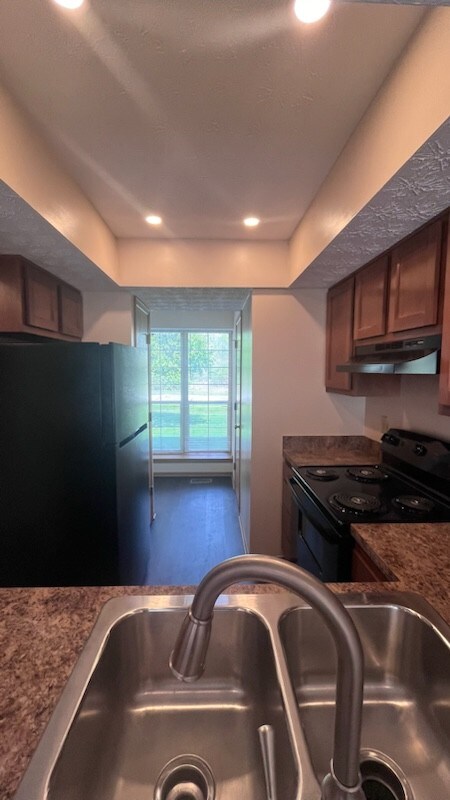 Foto del edificio - 6012 Godown Rd