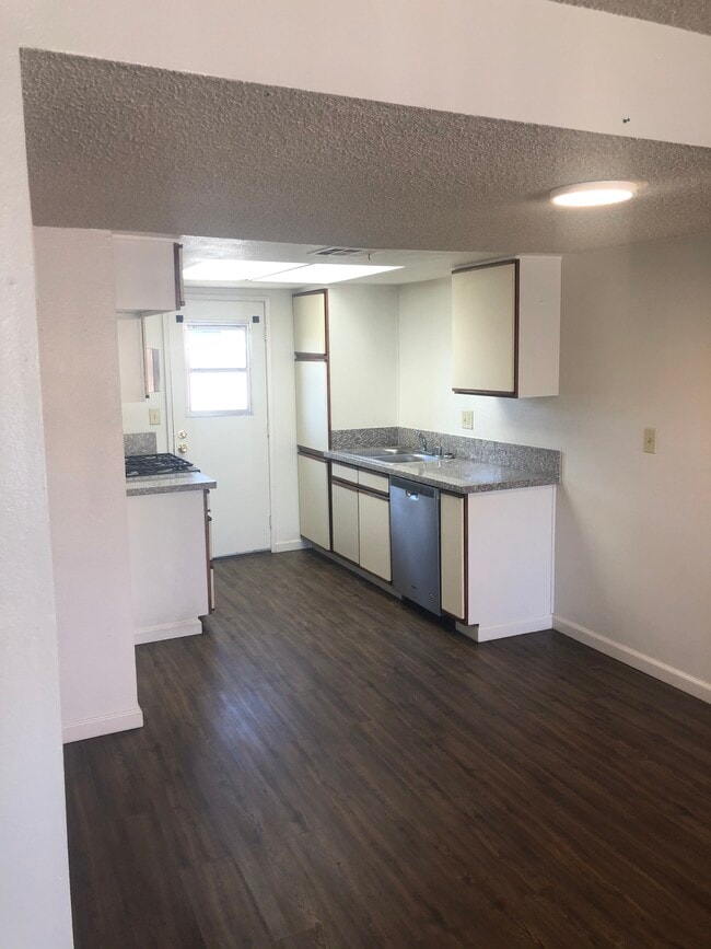 Building Photo - 44155 10th St W