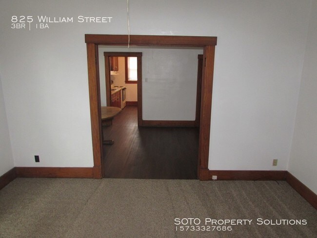 Building Photo - 825 William St