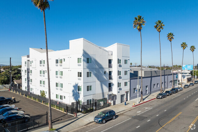 1355 N Avalon Blvd - Las Palmas Apartments