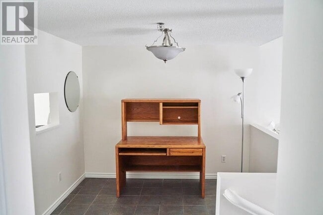 Photo du bâtiment - 1166-1166 W 6th Ave