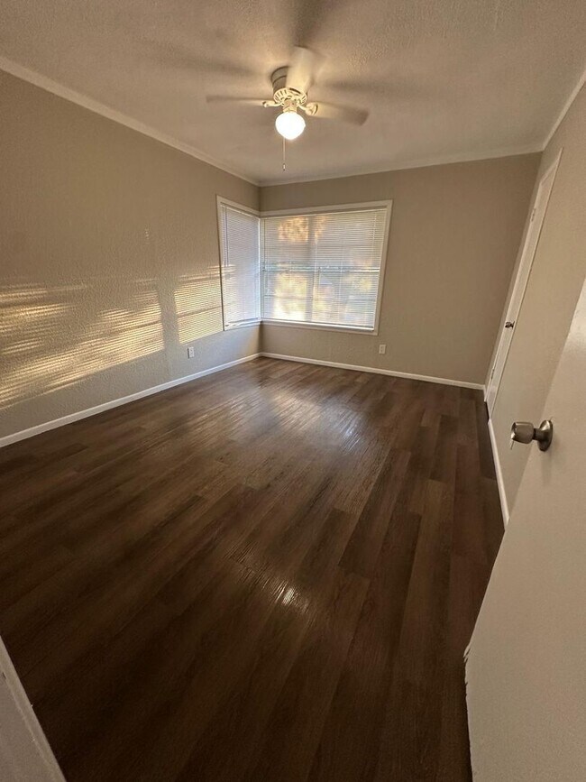 Foto del edificio - 3000 Willow Park St