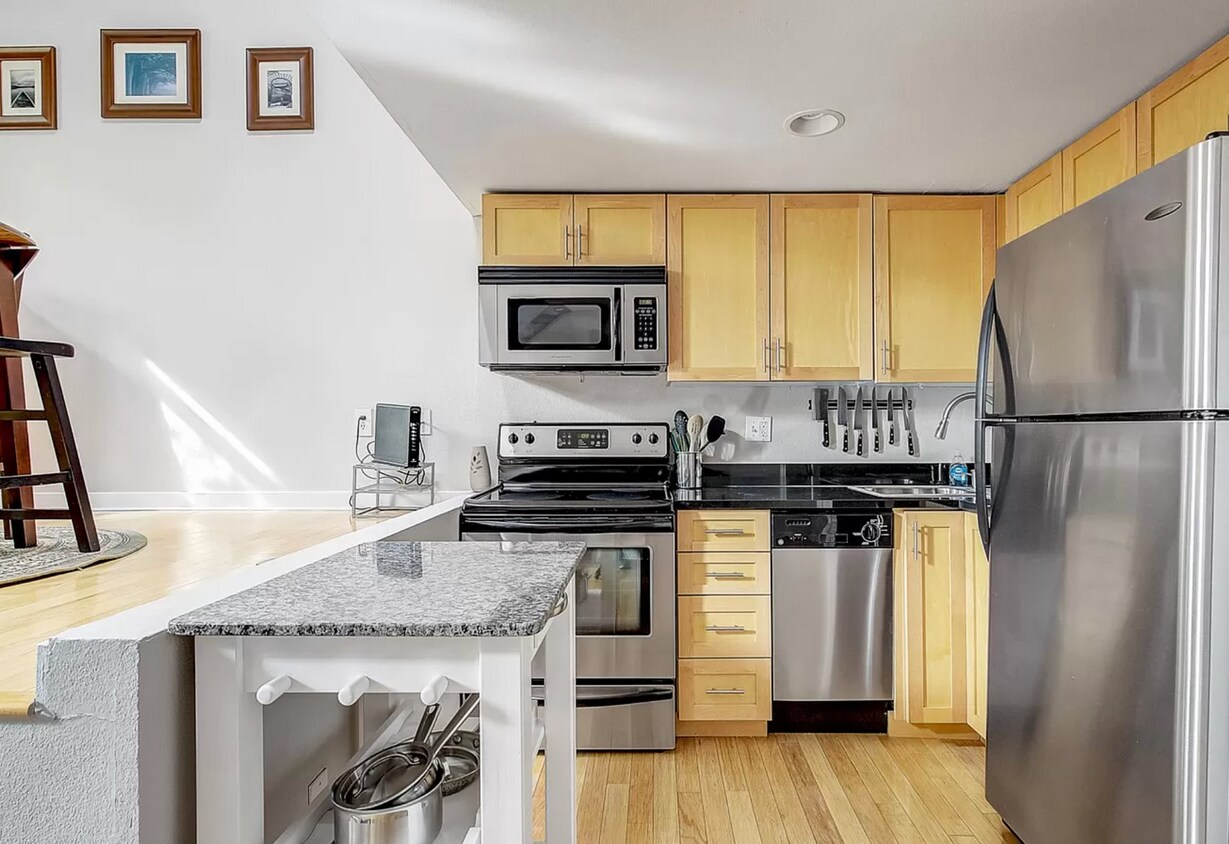 Foto principal - 2193 Arapahoe St