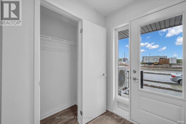 Photo du bâtiment - 14 Matawin Ln