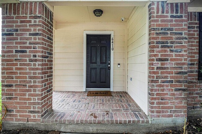 Foto del edificio - 6410 Larrycrest Dr