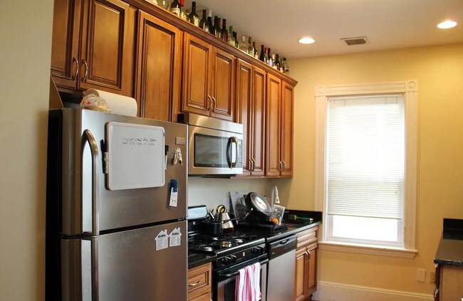 Foto del edificio - 270 Parker Hill Ave