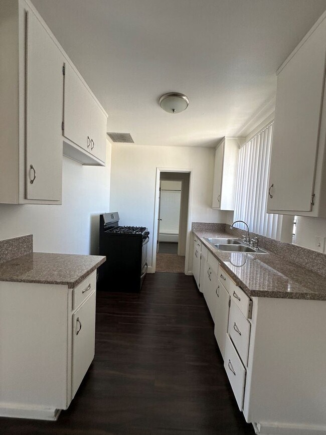 Interior Photo - 111-115 E. Beach Ave.