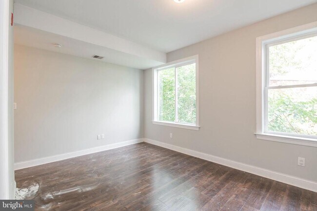 Foto del edificio - 1222 N 7th St