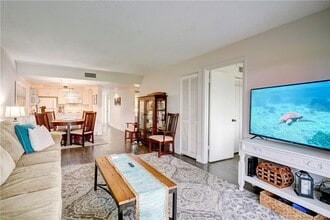 Building Photo - 5563 NE Gulfstream Way