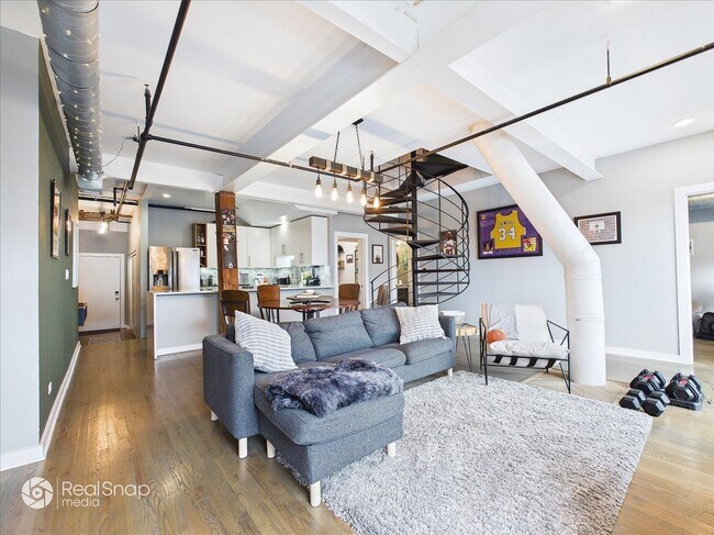 Building Photo - 2221 N Lister Ave