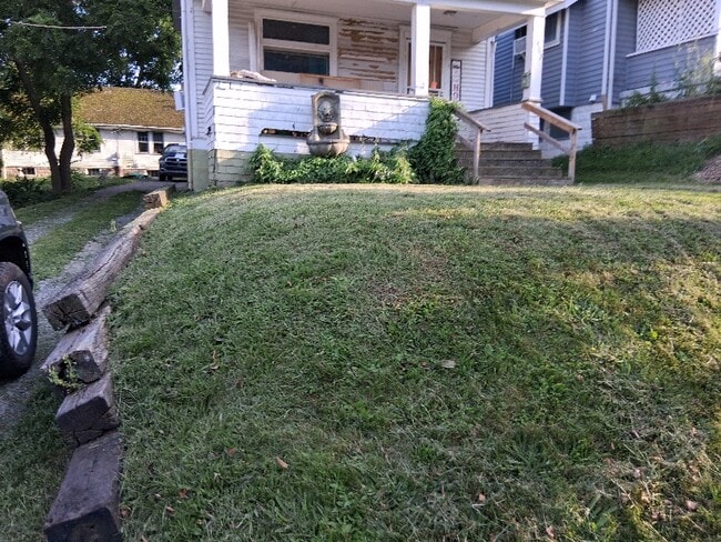 Building Photo - 1803 Pointview Ave