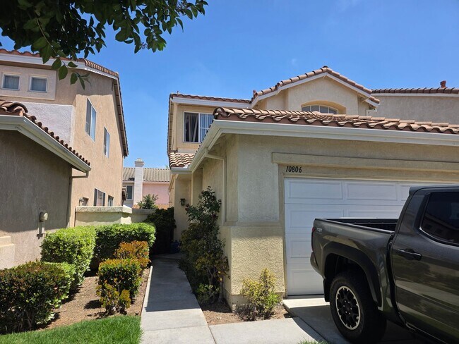 Foto del edificio - Bright & Spacious Family Home in a Private Gated Community
