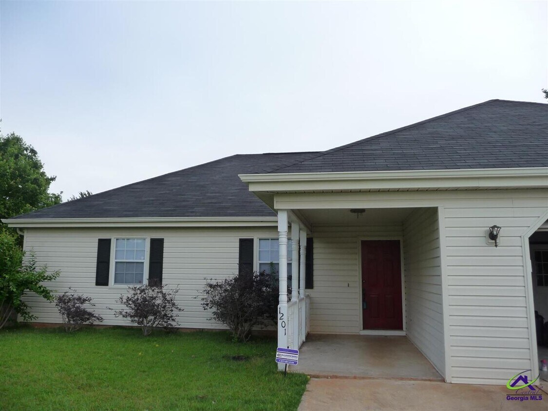 Foto principal - 1201 Sardis Ln