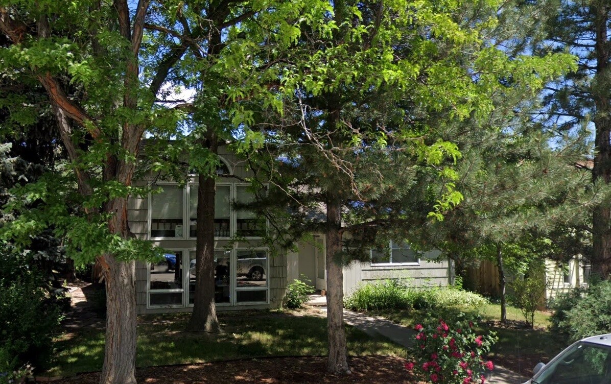 Primary Photo - 2237 Columbine Ave