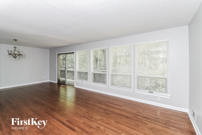 Building Photo - 460 E Kildare Ave NW