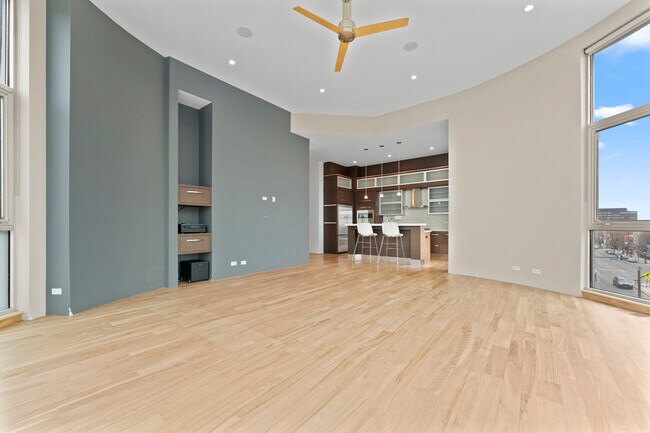 Foto del edificio - 2408 W Rice St