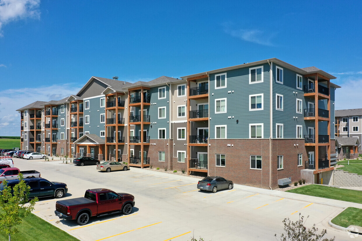 Primary Photo - Welcome to Huntington Village