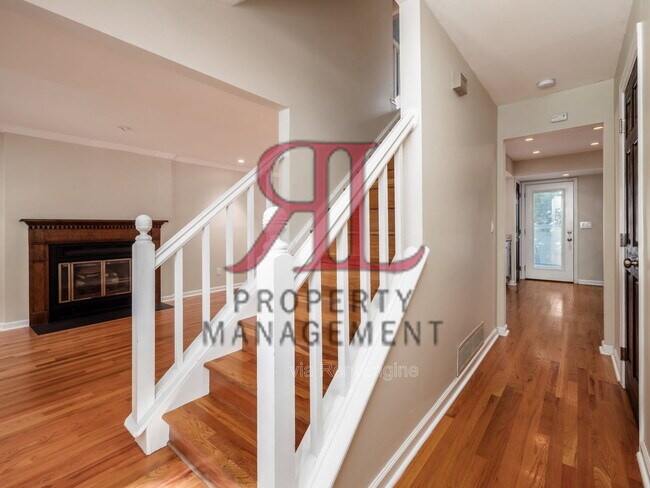 Foto del edificio - 362 W 4th Ave