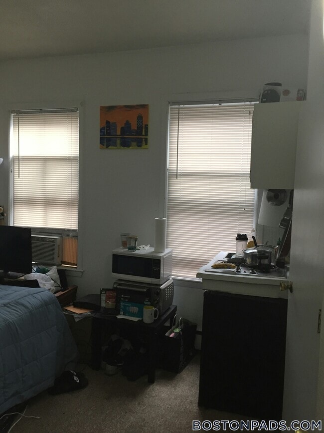 Building Photo - 28 S Huntington Ave