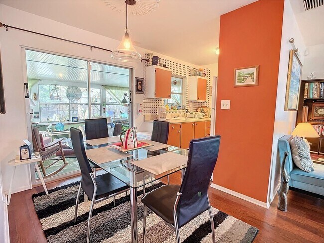 Foto del edificio - 3828 Hawkeye Cir