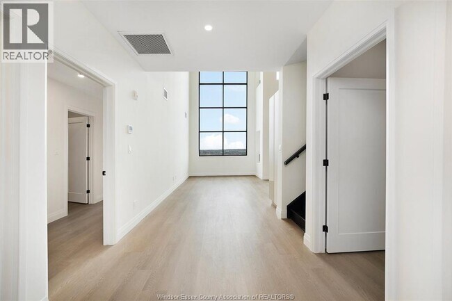 Photo du bâtiment - 4300 Laurier Pkwy