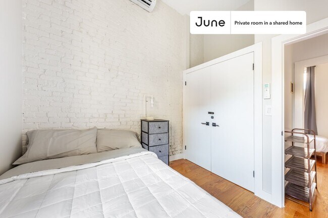 Foto del edificio - Room in Shared 4 bed/2 bath home