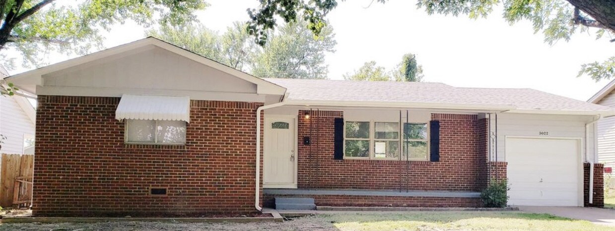 Primary Photo - 3022 S Norwood Ave