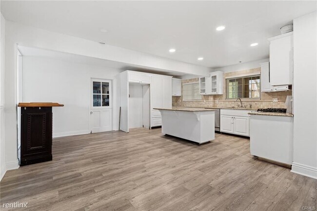 Foto del edificio - 4 br, 2 bath House - 2714 N Linwood St