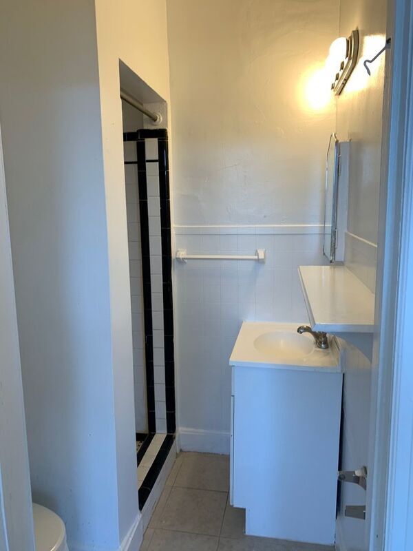 Foto del edificio - 2509 N Charles St