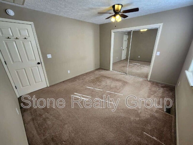 Building Photo - 4832 Pine Ridge Ct