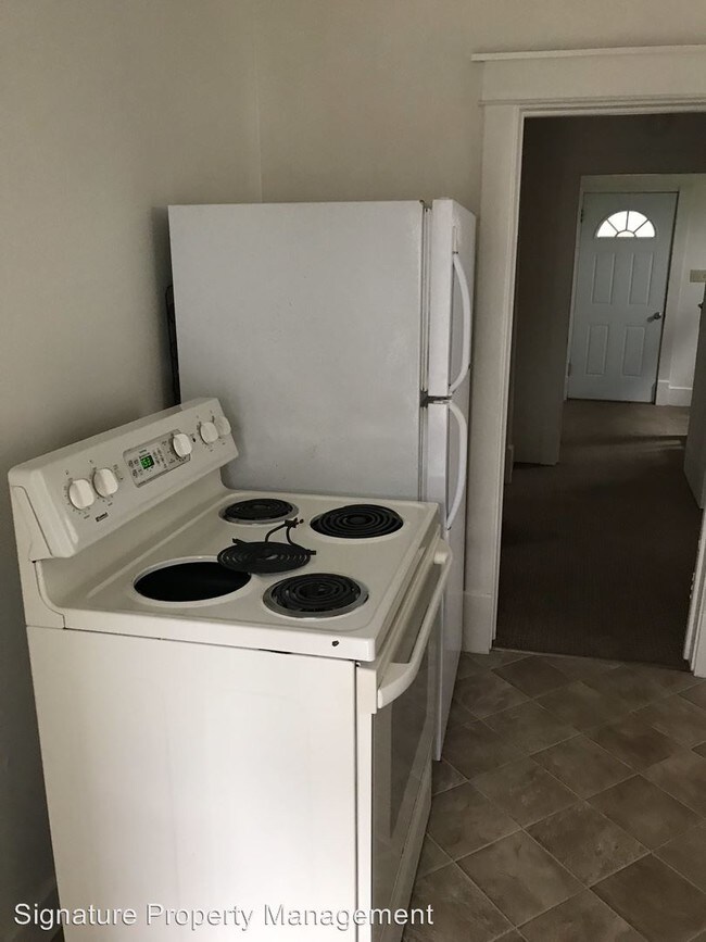 Foto del edificio - 3 br, 2 bath House - 222 W. Nelson Street