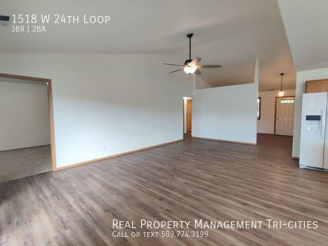 Building Photo - Great South Kennewick location close to fr...