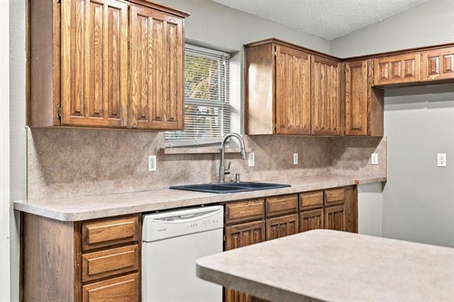 Foto del edificio - 6212 Prairie Ct
