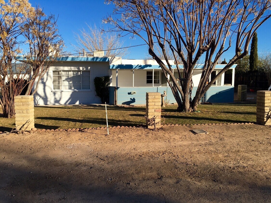 2435 Emerson Ave, Kingman, AZ 86401 House Rental in Kingman, AZ