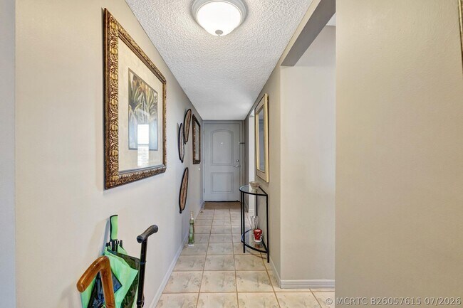 Building Photo - 10980 S Ocean Dr