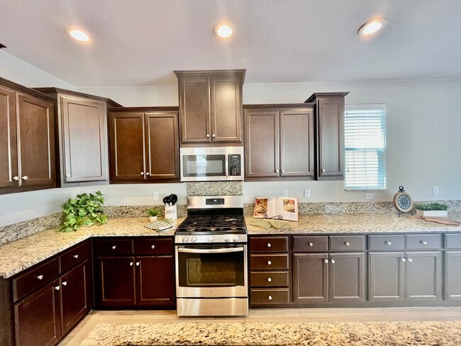 Building Photo - Like New 4 Bedroom Home for Rent in Rocklin