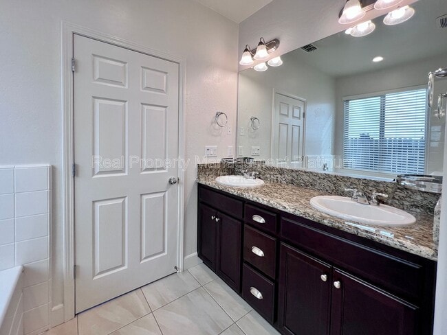 Building Photo - 3415 Brimhall Ln