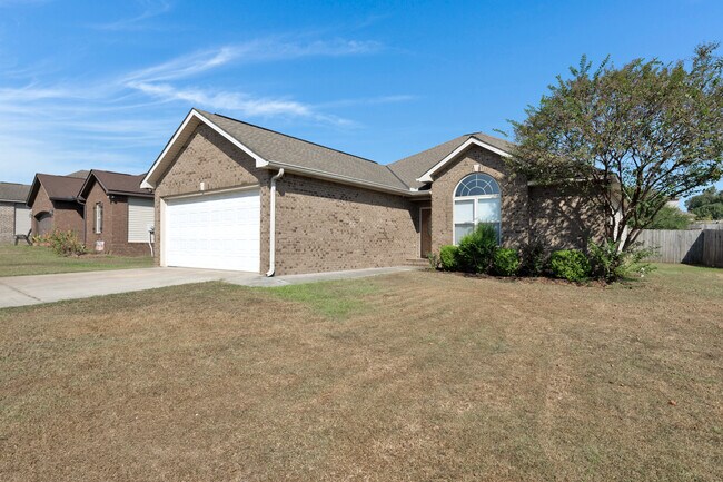 Foto del edificio - 472 Prairie Field Dr