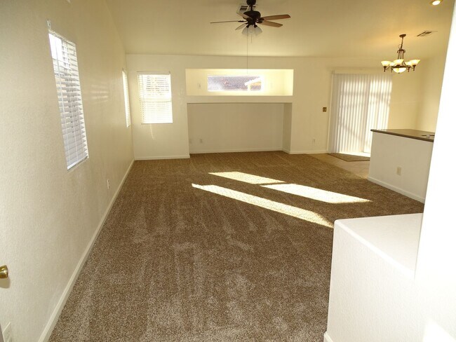 Building Photo - Well Kept One Story North Las Vegas Cul De...