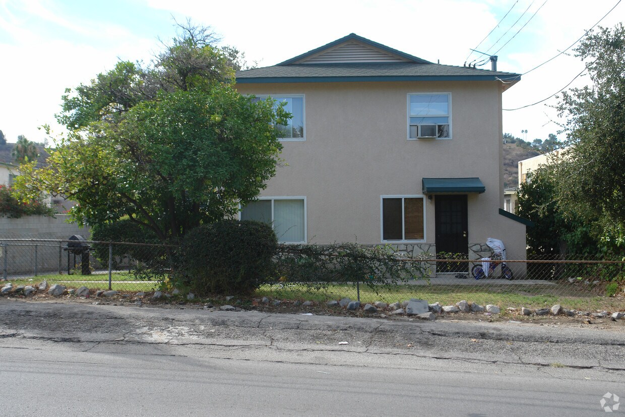 Foto del edificio - 10091 Tujunga Canyon Blvd