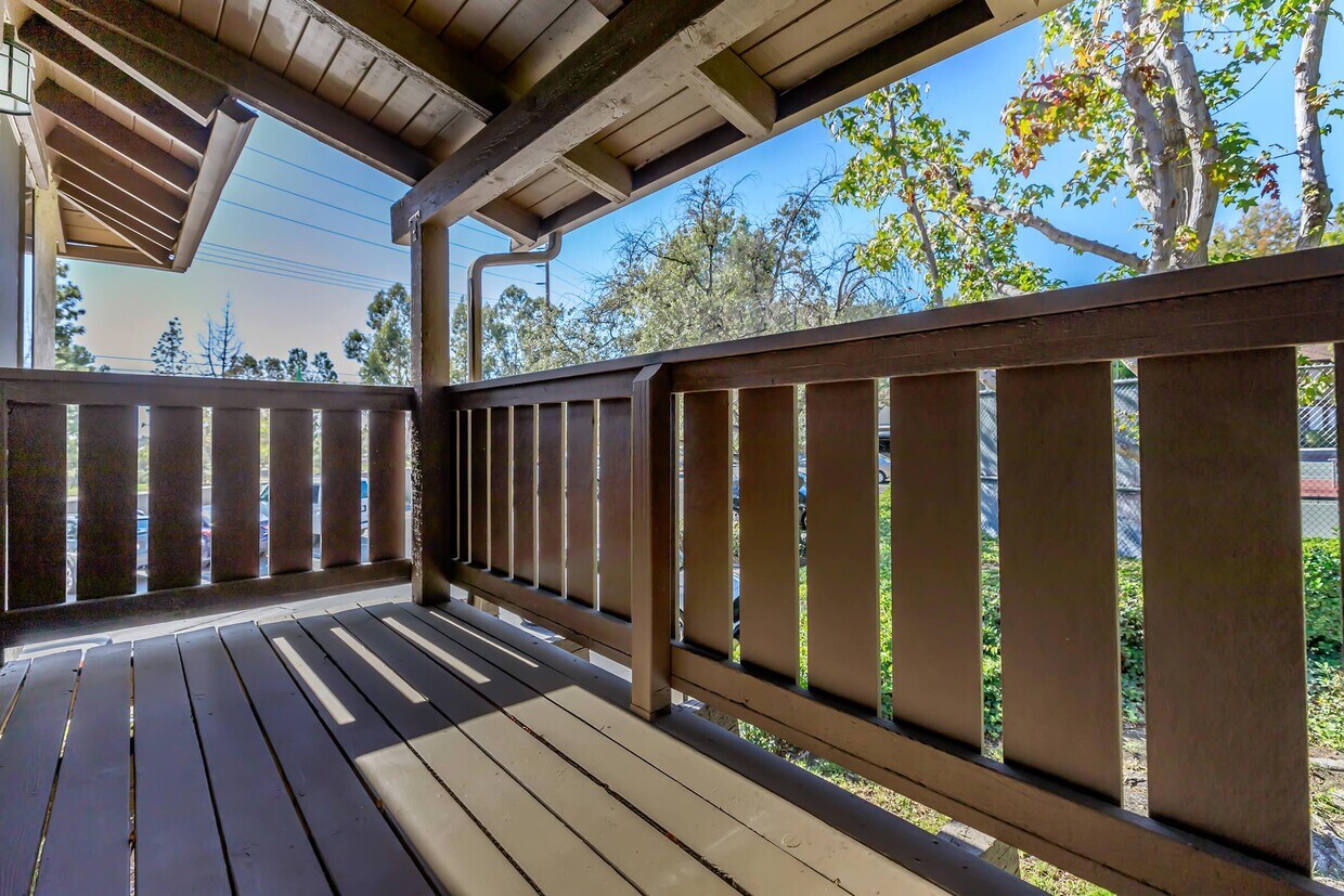 Country Hills Apartment Homes Apartments In Brea
