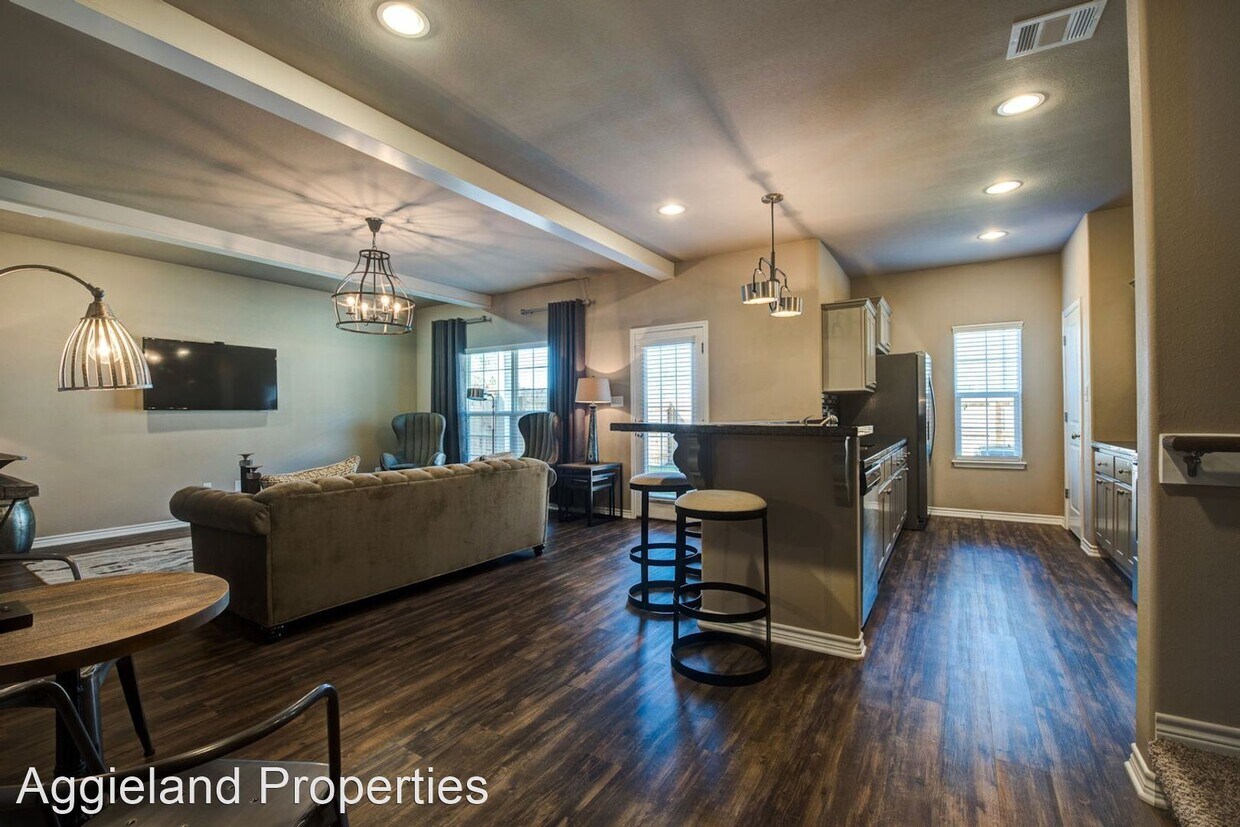 4 br, 4.5 bath House - 3509 Summerway Dr Photo