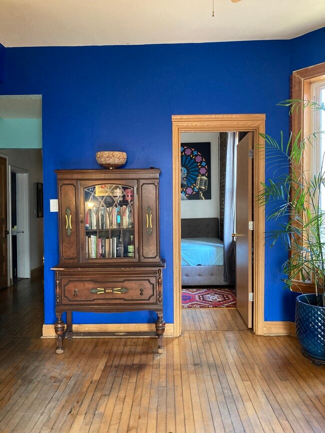 Foto del edificio - 2628 W Division St