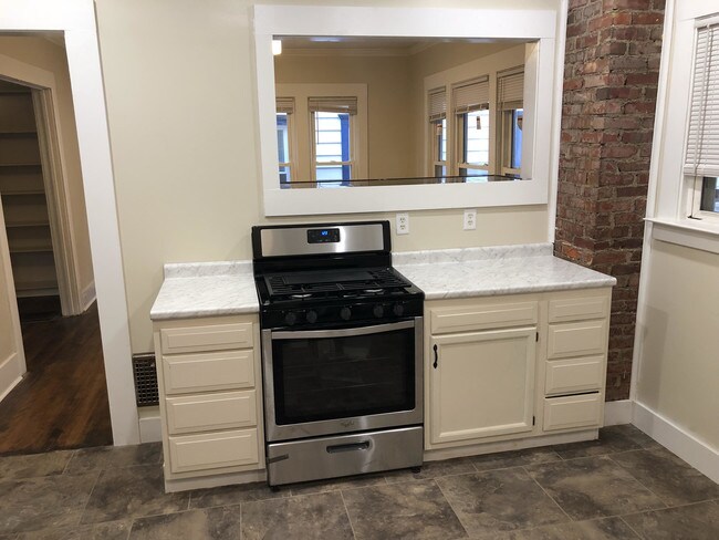 Foto del edificio - 539 Salt Springs Rd