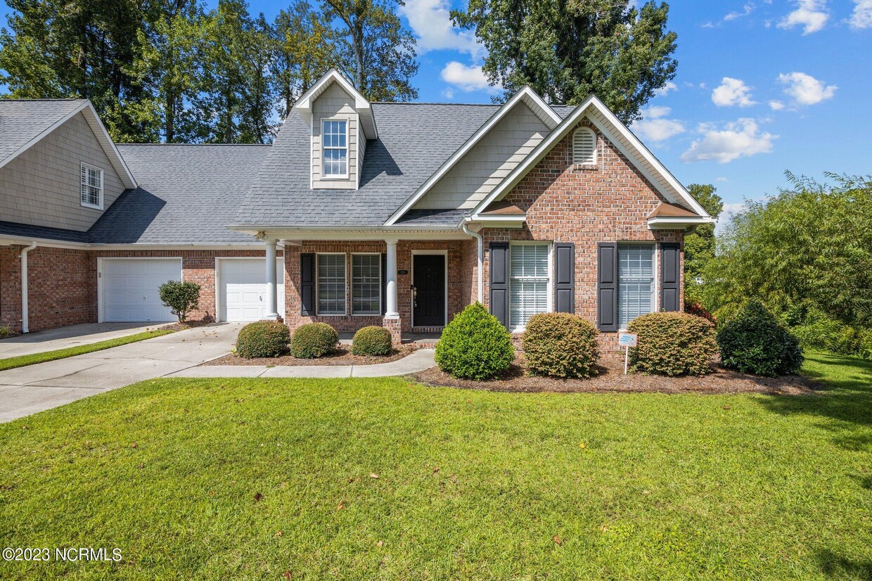 829 Vineyard Dr, New Bern, NC 28562 Townhome Rentals in New Bern NC